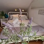 Ewa 3*